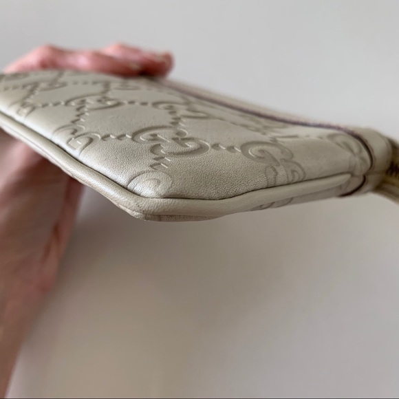 Authentic GUCCI Guccissima Leather Zip Pouch - Picture 5 of 9